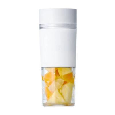 Портативный блендер Xiaomi Mijia Portable Juicer Cup MJZZB01PL (белый)